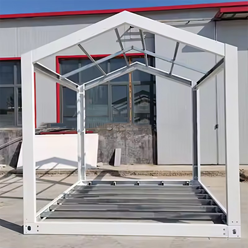 Kontejnerska kuća sa zabatnim krovom Kontejnerska kuća sa zabatnim krovom